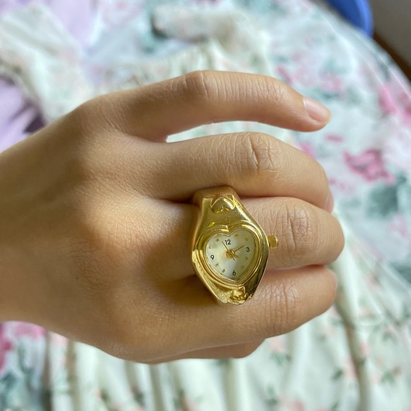 GOLD HEART RING WATCH - Picture 2 of 4